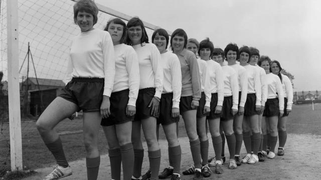 1692546735578022122.jpg Crowns Sports-【观察】钞能力助推,英国人怎么花钱搞好女足