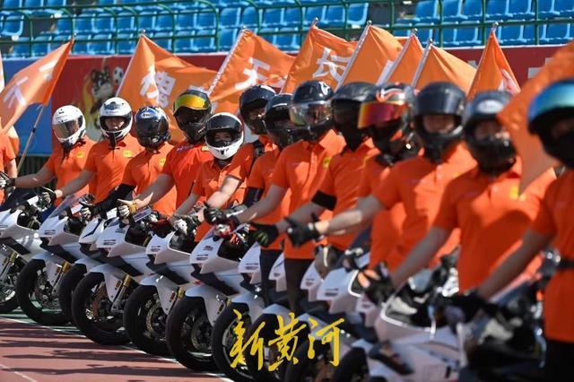 Crowns Sports-文体旅融合点亮首秀,齐鲁超赛济南队6球大胜济宁队