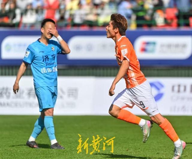 Crowns Sports-文体旅融合点亮首秀,齐鲁超赛济南队6球大胜济宁队
