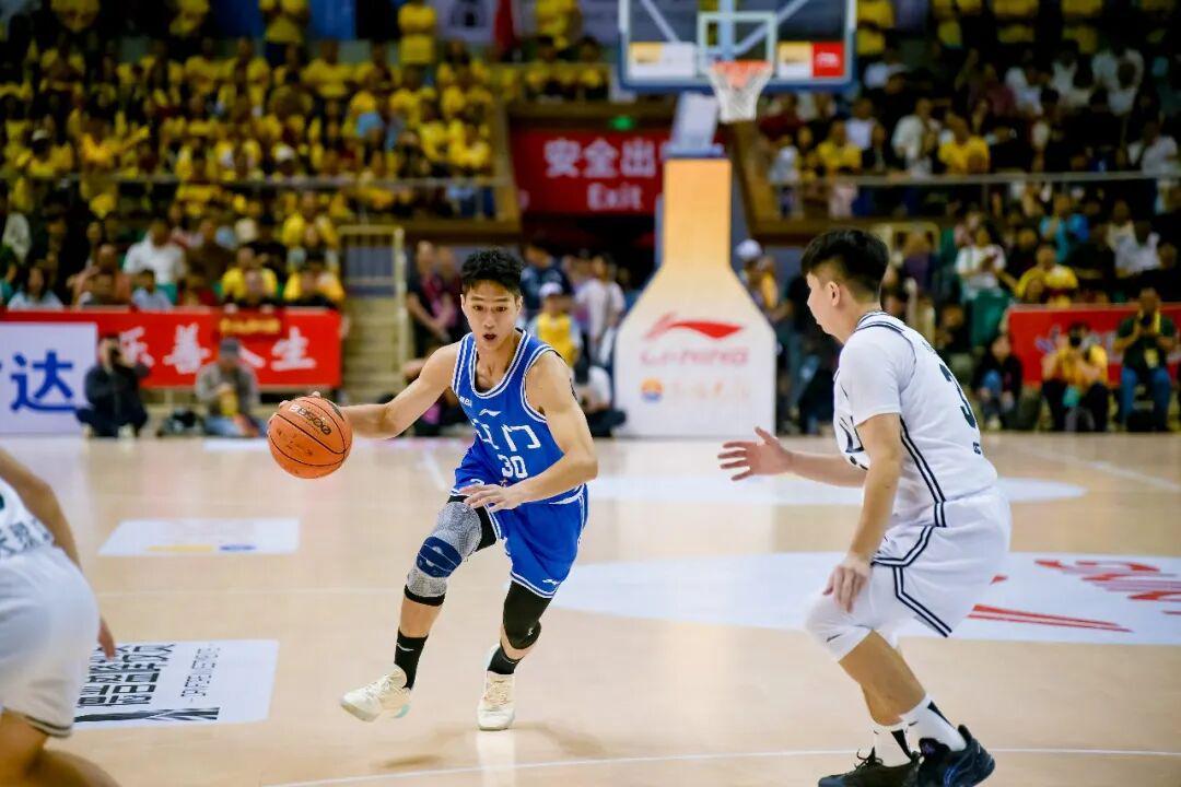 Crowns Sports-虽憾负,仍高光!江门足篮双队鏖战强敌,全力以赴拼搏全场!