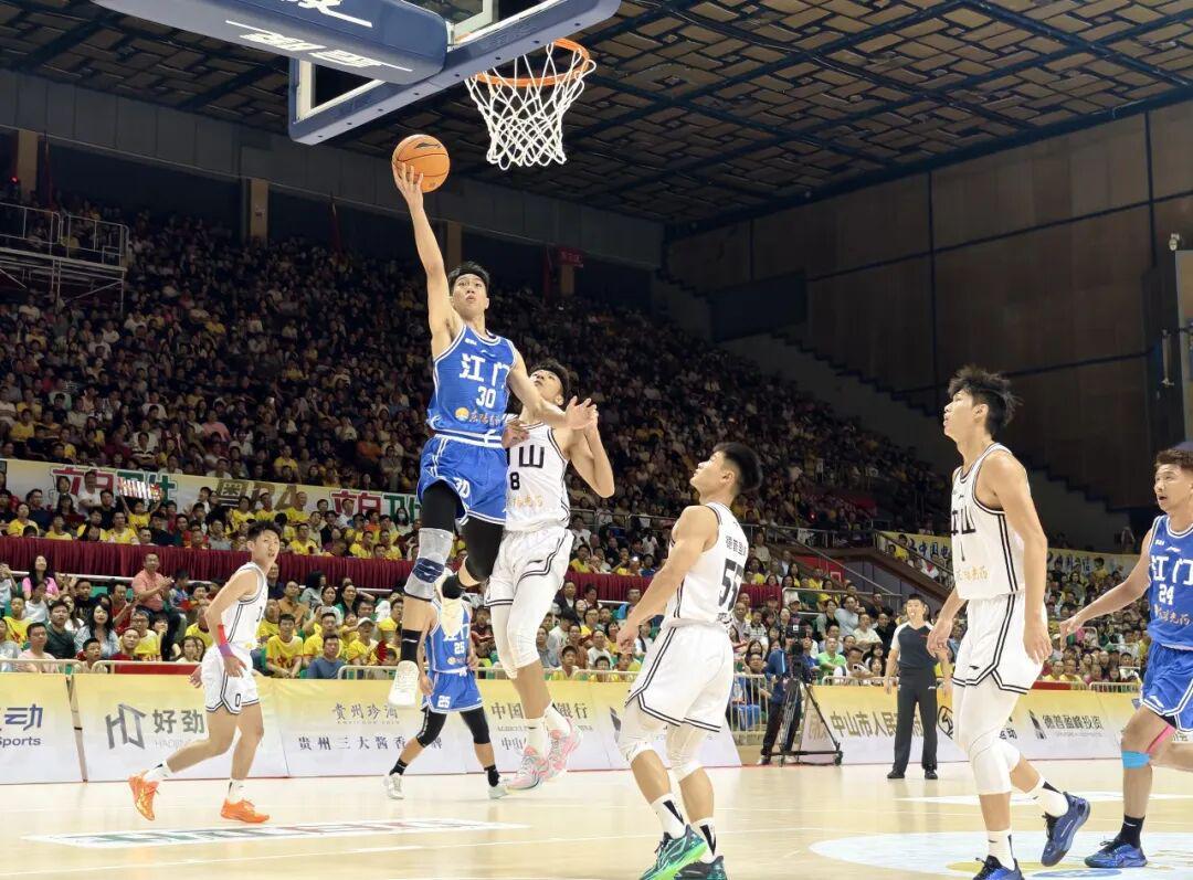 Crowns Sports-虽憾负,仍高光!江门足篮双队鏖战强敌,全力以赴拼搏全场!